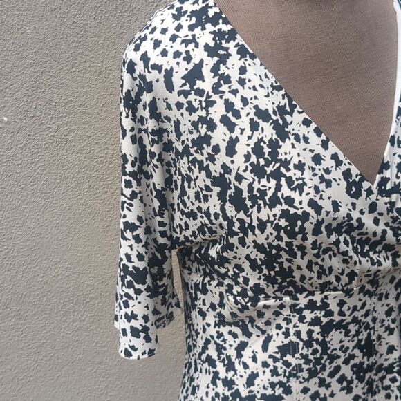 White House Black Market Top Med Matte Jersey Kimono Cross Front Neutral Capsule - Picture 9 of 12